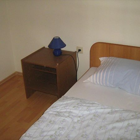 Apartment Dalmatien Raslina Room photo